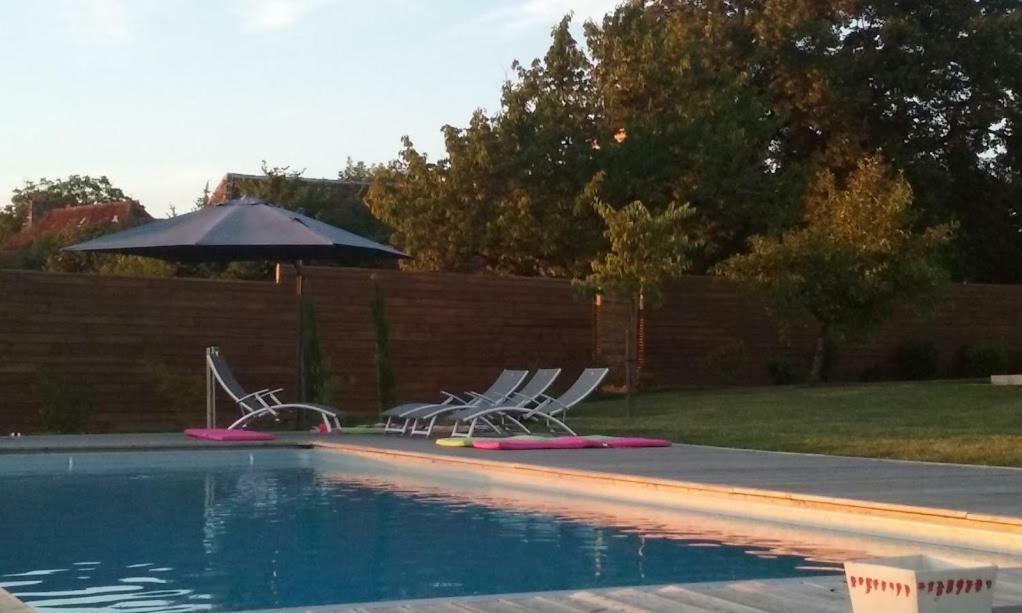 Bed and Breakfast Le Mazet D'Olt Altillac Экстерьер фото